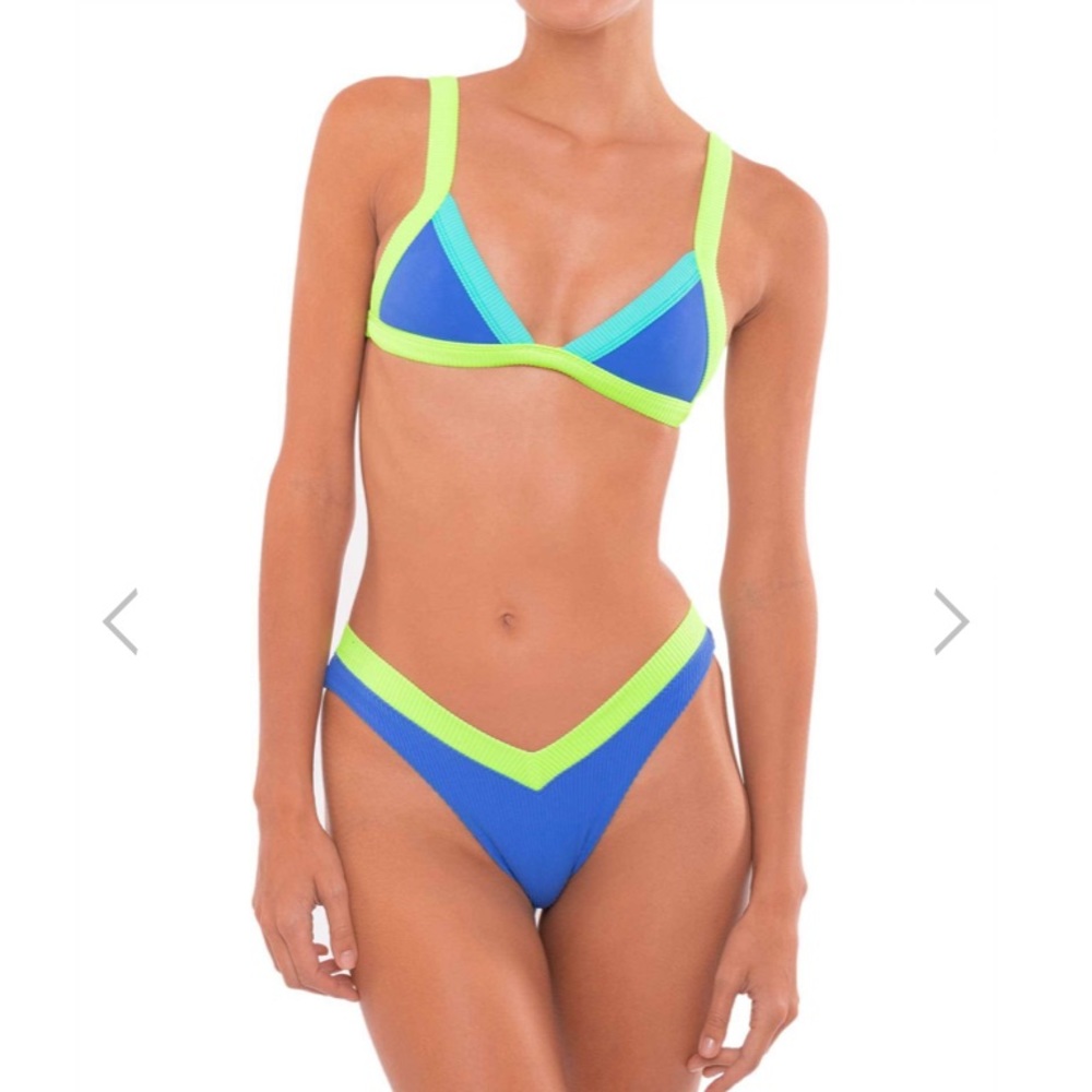 ONE ONE swim set M oahu top, and S oahu bottom.